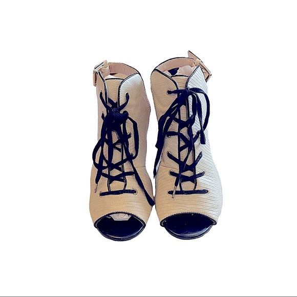 Juicy Couture Lace Up Open Toe Heels Size 10 - Picture 15 of 16